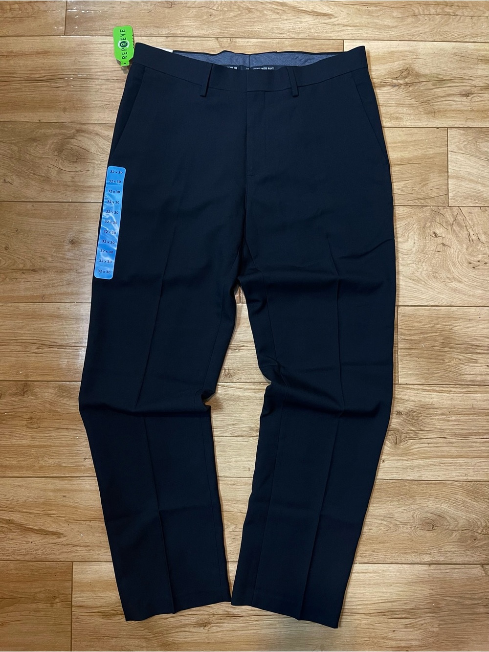 Haggar Men’s 32X30 Black Performance Comfort Straight Fit Dress Pants